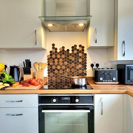 Seaside Beach Themed Home With Garden And Driveway Lytham St Annes Ngoại thất bức ảnh