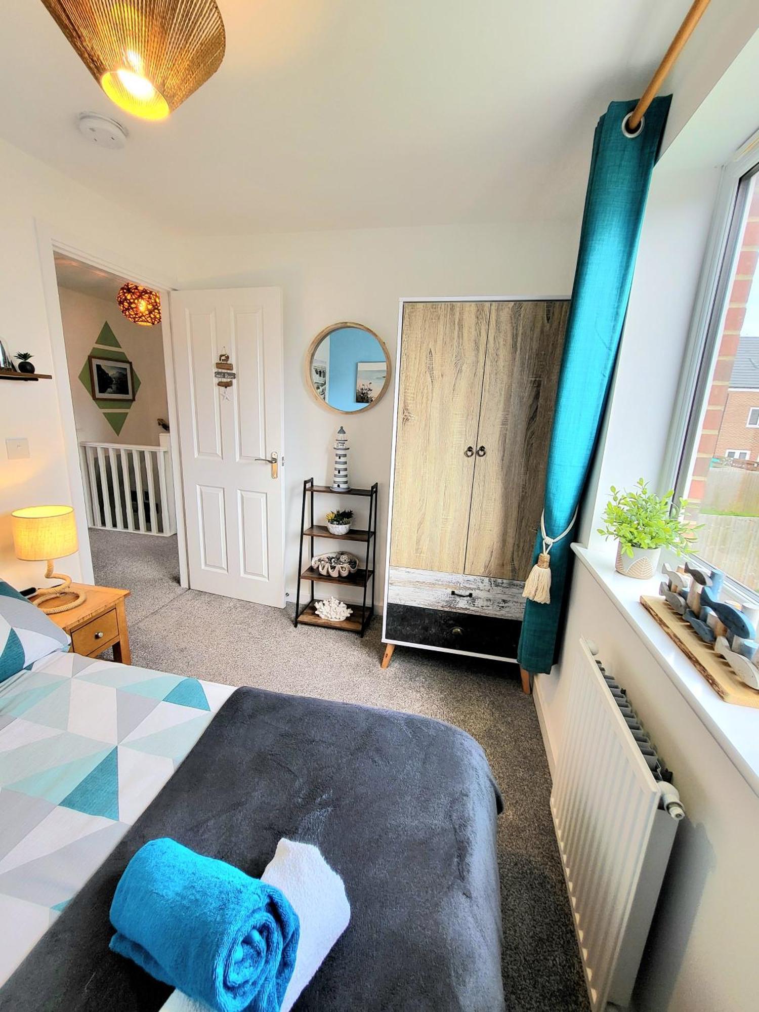 Seaside Beach Themed Home With Garden And Driveway Lytham St Annes Ngoại thất bức ảnh