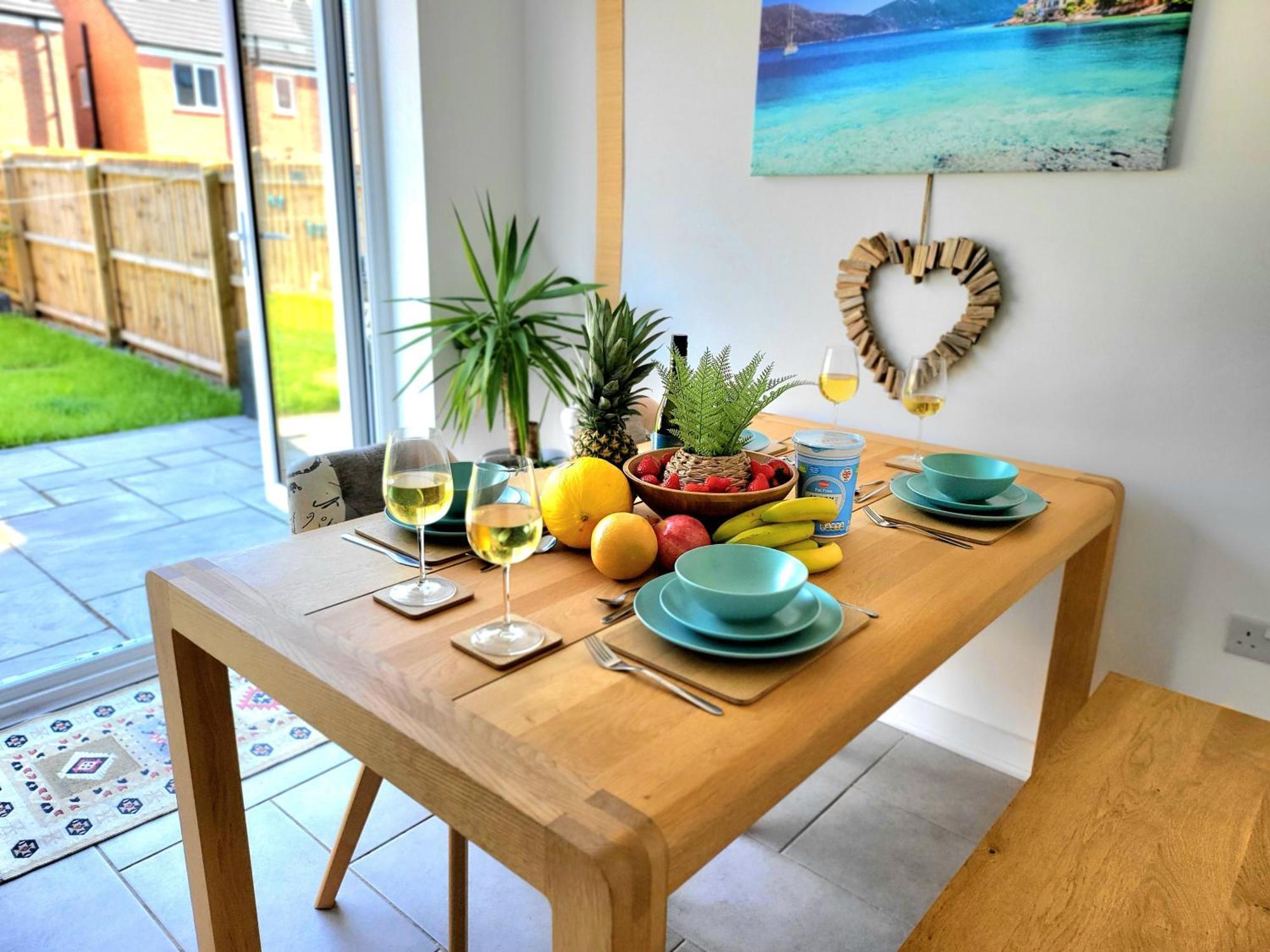 Seaside Beach Themed Home With Garden And Driveway Lytham St Annes Ngoại thất bức ảnh